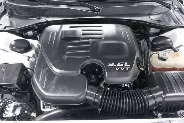 2017 Chrysler 300 Limited Edition 6