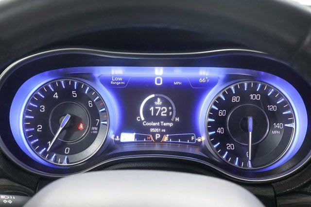 2017 Chrysler 300 Limited Edition 14