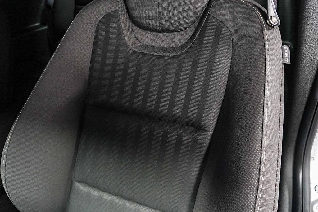 Thumbnail: 2015 Chevrolet Camaro - 28