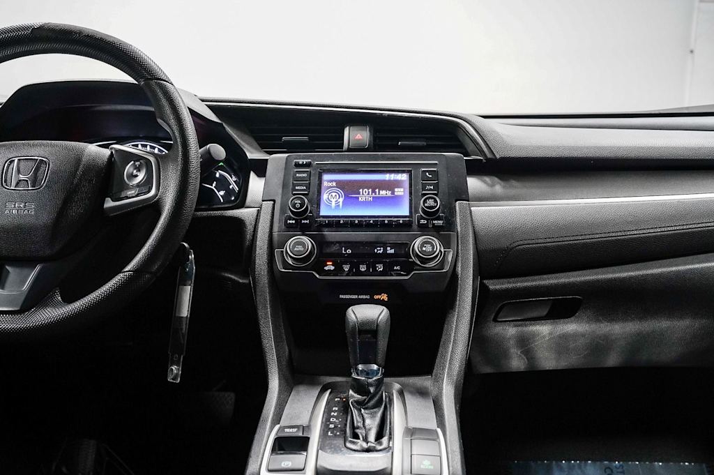 Thumbnail: 2016 Honda Civic - 8