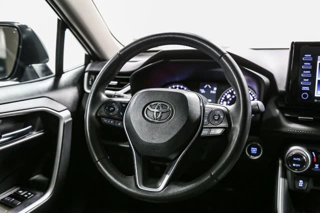 2021 Toyota RAV4 XLE Premium 8