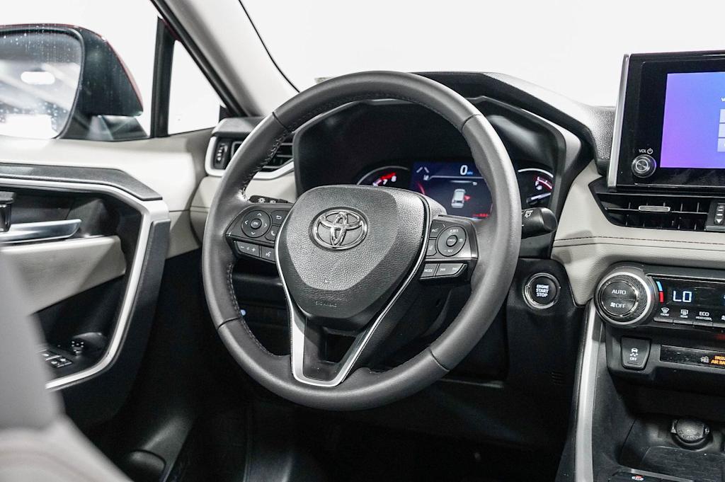 Thumbnail: 2023 Toyota RAV4 - 12