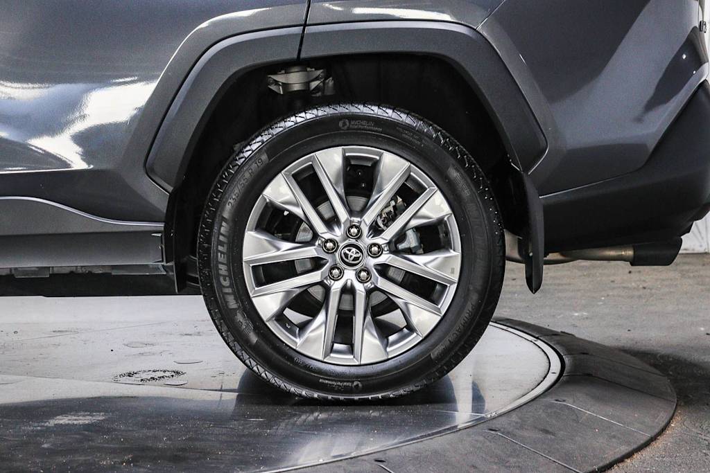 Thumbnail: 2023 Toyota RAV4 - 23