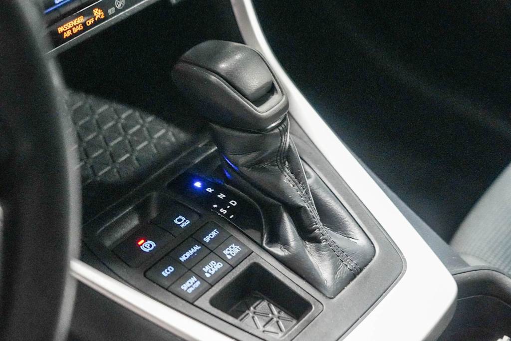 Thumbnail: 2021 Toyota RAV4 - 14