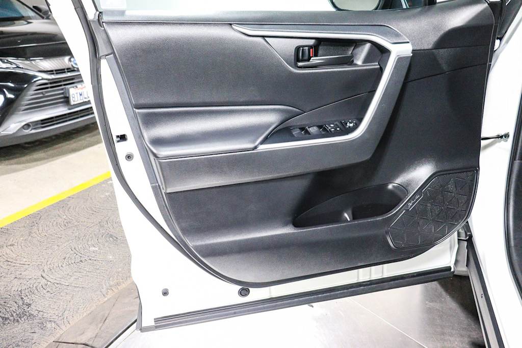 Thumbnail: 2025 Toyota RAV4 - 25