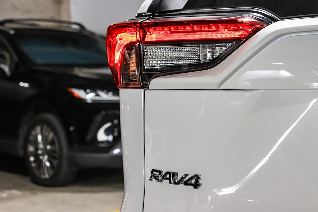 Thumbnail: 2025 Toyota RAV4 - 23