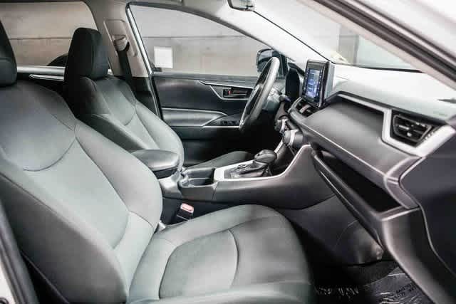 Thumbnail: 2021 Toyota RAV4 - 9