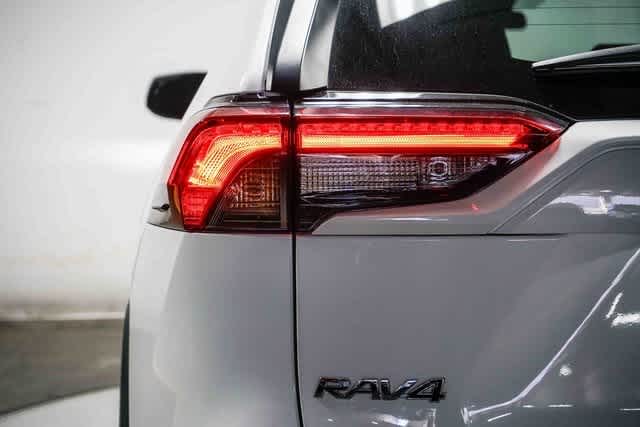 Thumbnail: 2021 Toyota RAV4 - 22