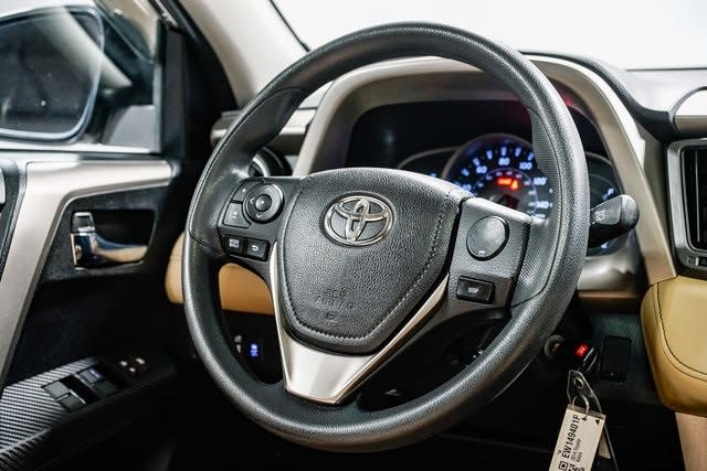 Thumbnail: 2014 Toyota RAV4 - 12