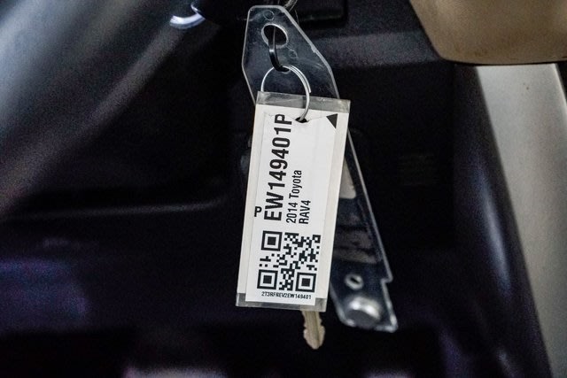 Thumbnail: 2014 Toyota RAV4 - 18