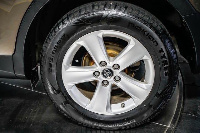 Thumbnail: 2014 Toyota RAV4 - 6