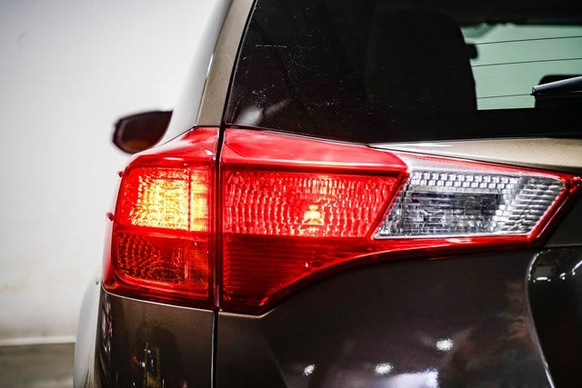 Thumbnail: 2014 Toyota RAV4 - 23