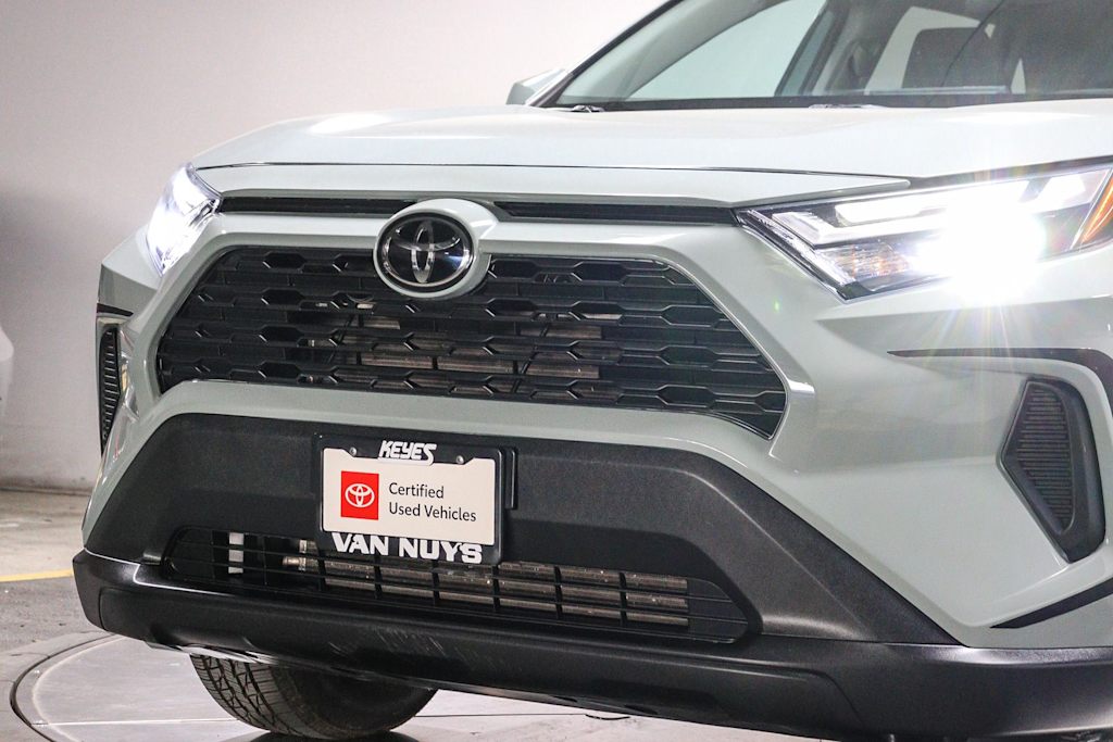 Thumbnail: 2022 Toyota RAV4 - 12