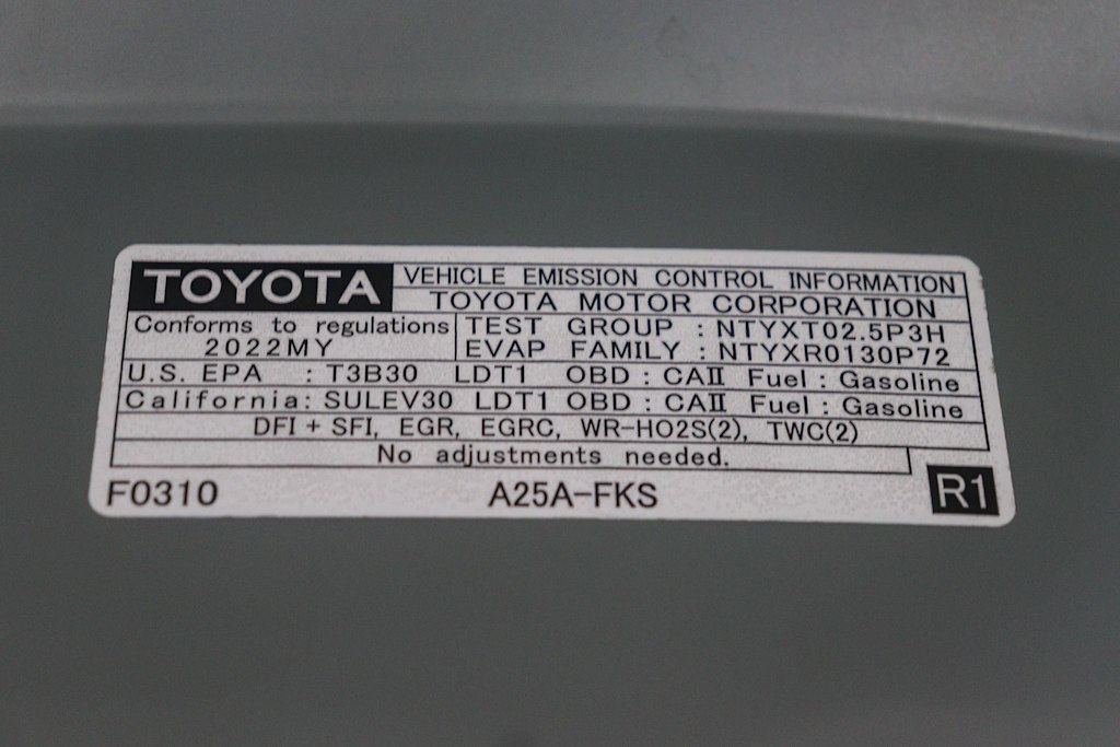 Thumbnail: 2022 Toyota RAV4 - 17