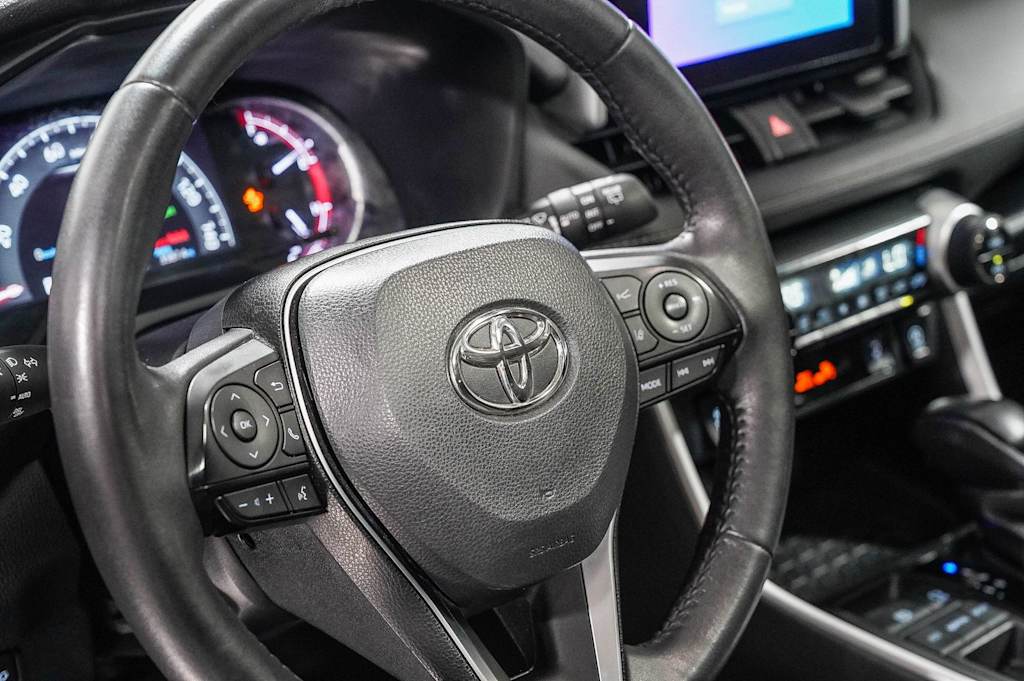 Thumbnail: 2023 Toyota RAV4 - 13