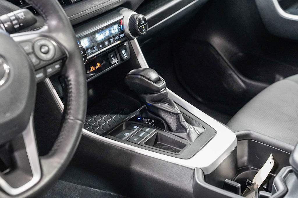 Thumbnail: 2023 Toyota RAV4 - 28