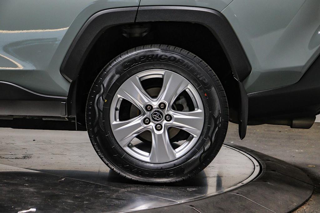 Thumbnail: 2020 Toyota RAV4 - 20
