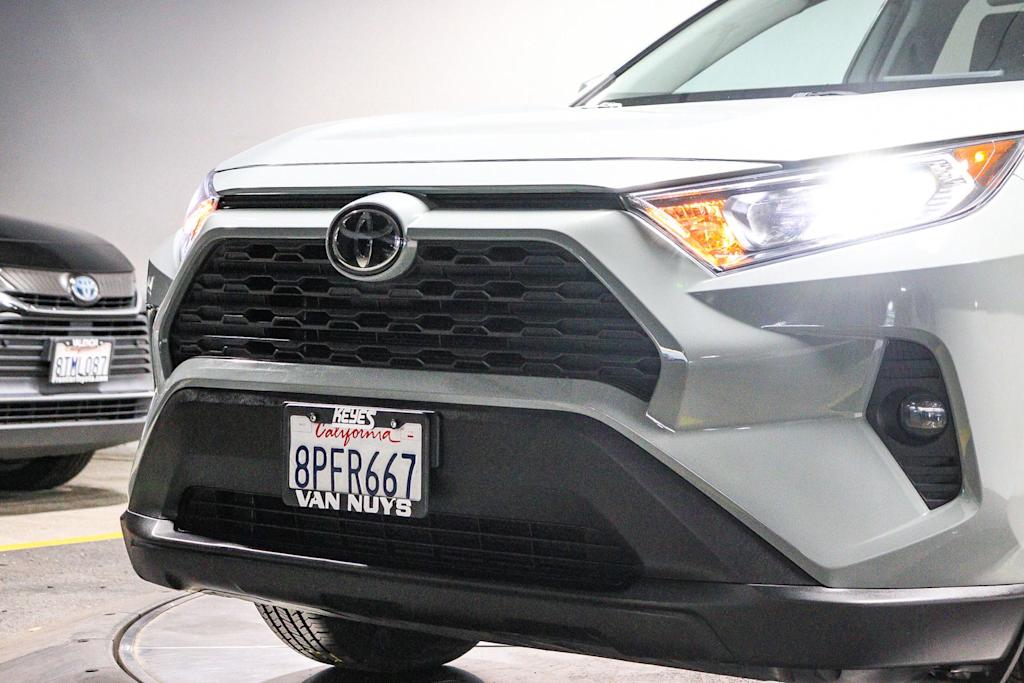 Thumbnail: 2020 Toyota RAV4 - 12