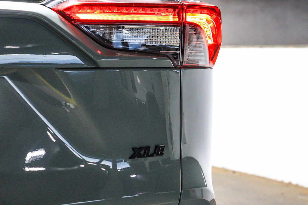 Thumbnail: 2020 Toyota RAV4 - 22