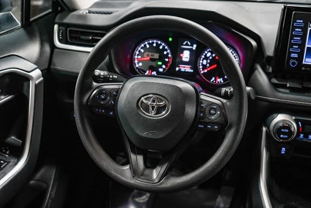 2020 Toyota RAV4 XLE 7