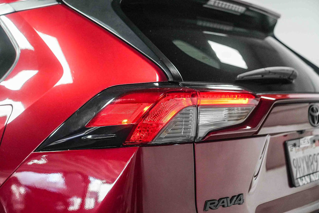 Thumbnail: 2023 Toyota RAV4 - 21