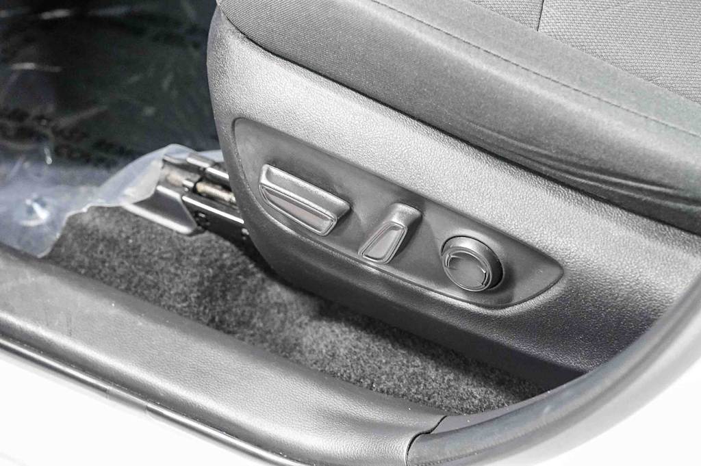 Thumbnail: 2024 Toyota RAV4 - 26