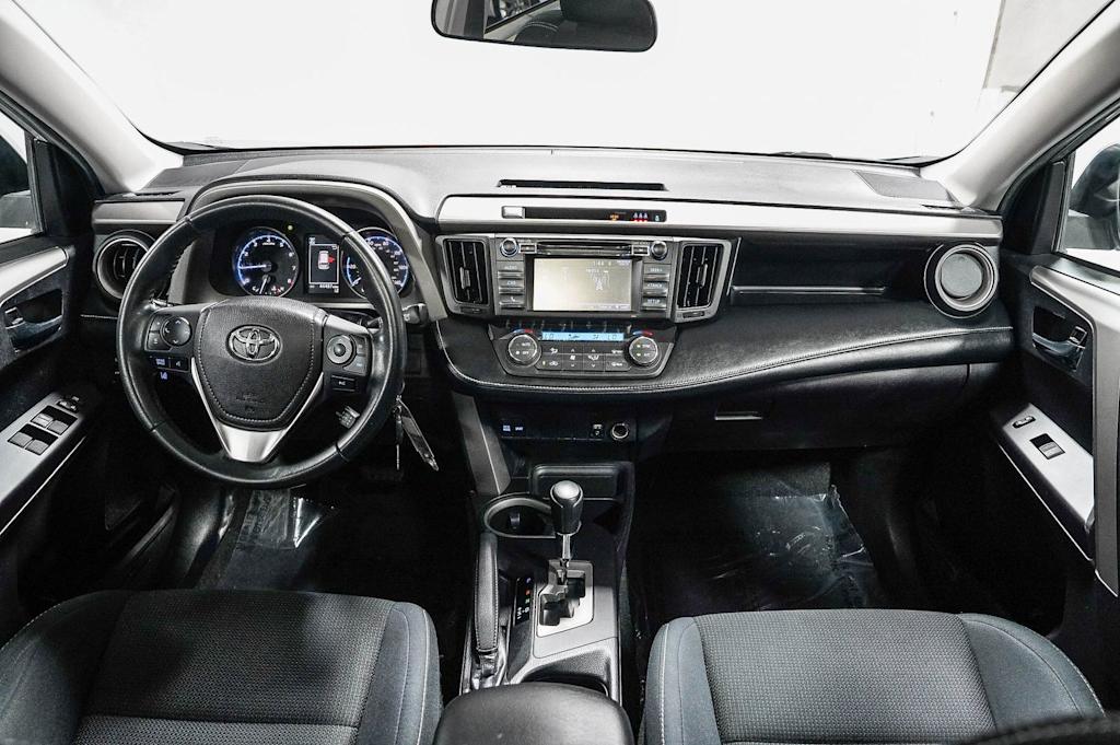 Thumbnail: 2018 Toyota RAV4 - 2