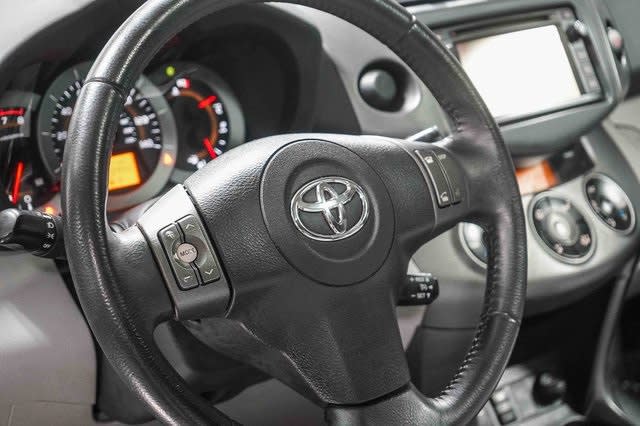 Thumbnail: 2012 Toyota RAV4 - 27