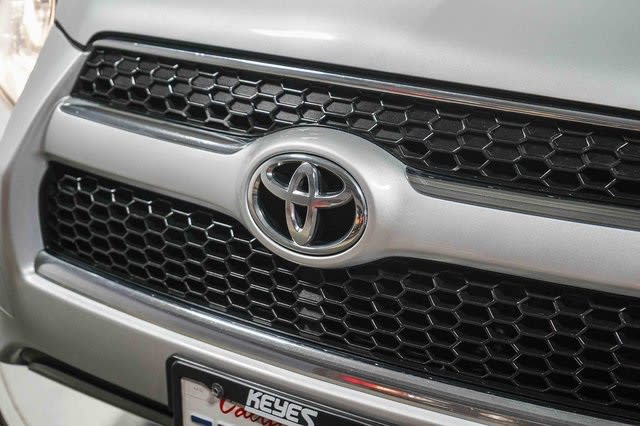 Thumbnail: 2012 Toyota RAV4 - 4