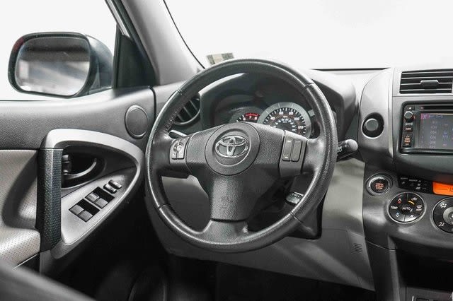 Thumbnail: 2012 Toyota RAV4 - 11