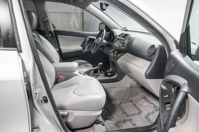 Thumbnail: 2012 Toyota RAV4 - 8