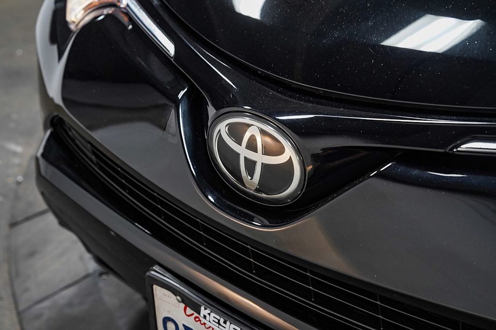 Thumbnail: 2018 Toyota RAV4 - 5