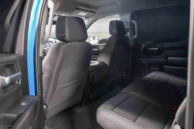 Thumbnail: 2023 Chevrolet Silverado 1500 - 23