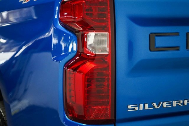 Thumbnail: 2023 Chevrolet Silverado 1500 - 21