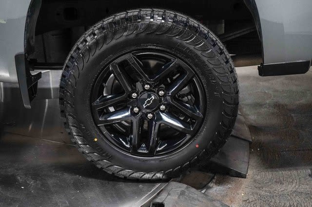 Thumbnail: 2023 Chevrolet Silverado 1500 - 22