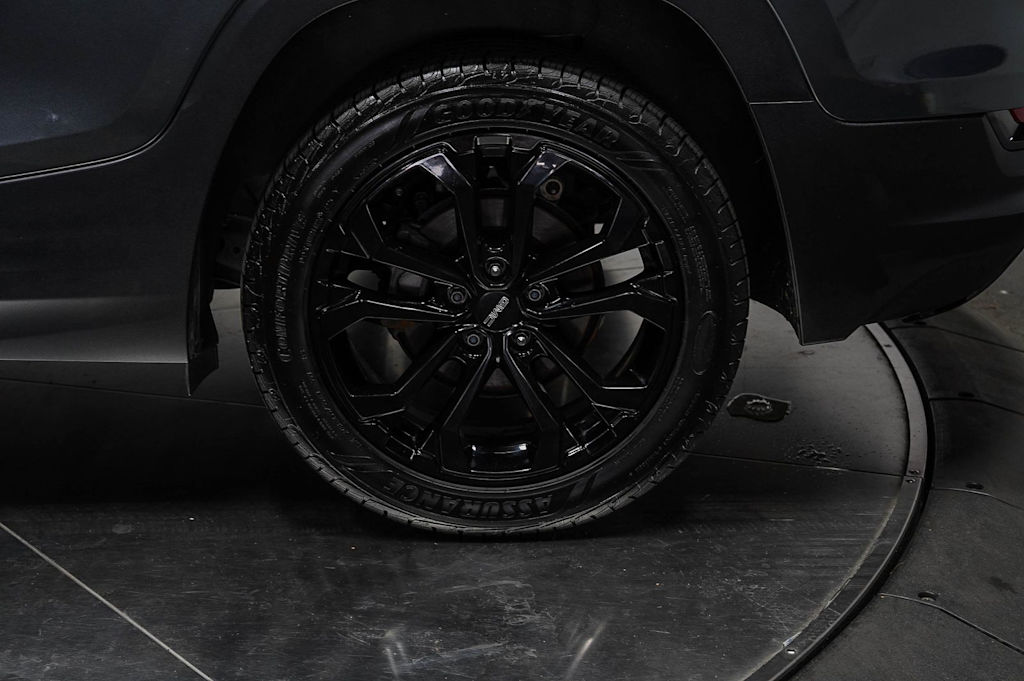 Thumbnail: 2020 GMC Terrain - 21