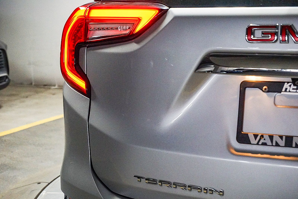 Thumbnail: 2022 GMC Terrain - 21