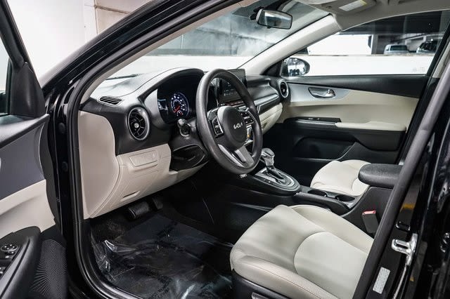 Thumbnail: 2023 Kia Forte - 14