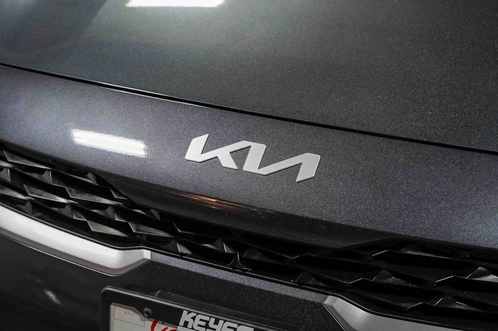 Thumbnail: 2023 Kia Forte - 6