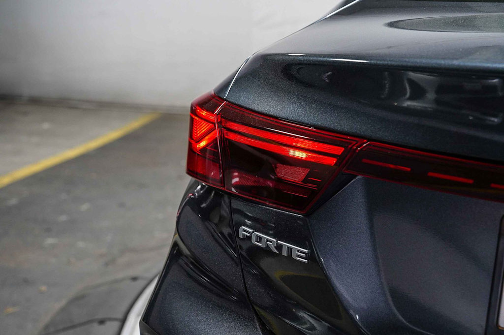Thumbnail: 2023 Kia Forte - 23