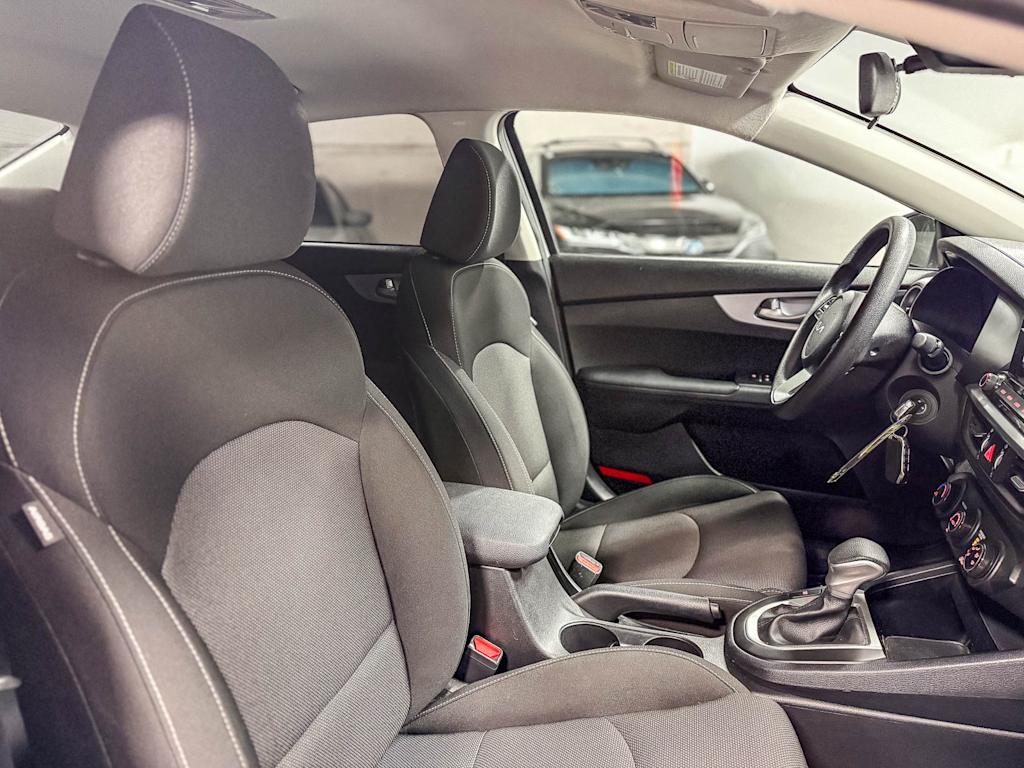 Thumbnail: 2024 Kia Forte - 9