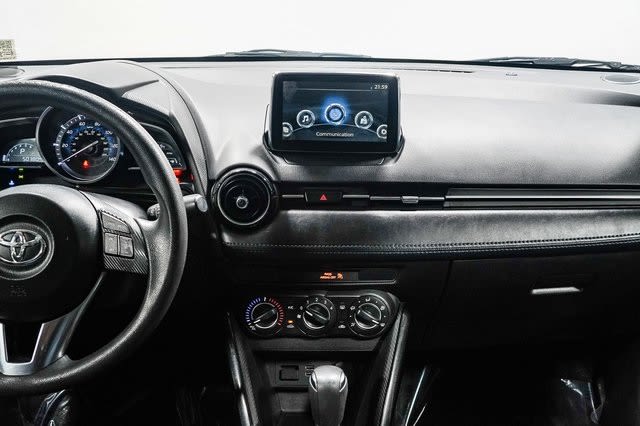 2018 Toyota Yaris iA Base 8