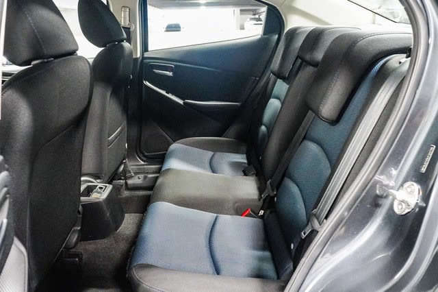 2018 Toyota Yaris iA Base 11