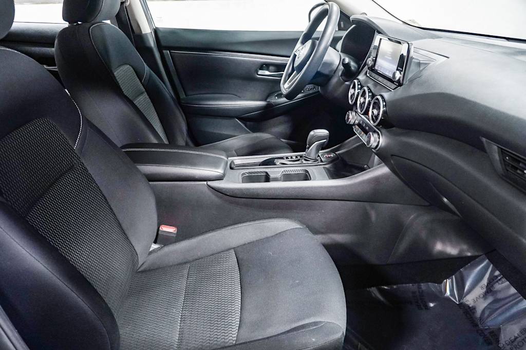 Thumbnail: 2021 Nissan Sentra - 10