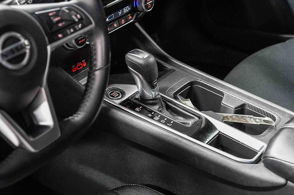 Thumbnail: 2020 Nissan Sentra - 16