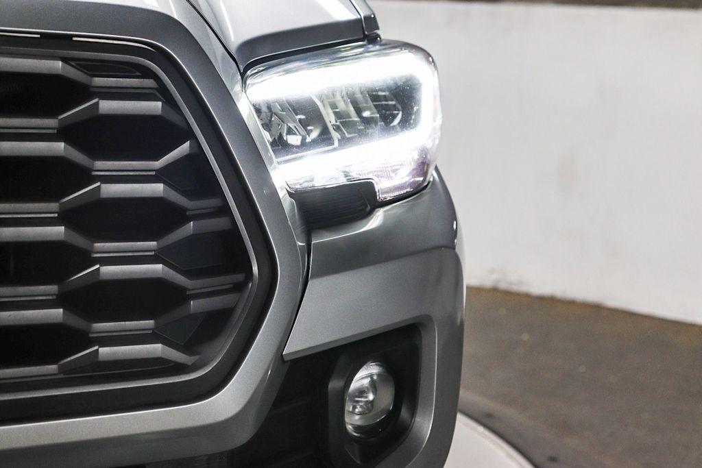 Thumbnail: 2022 Toyota Tacoma - 20