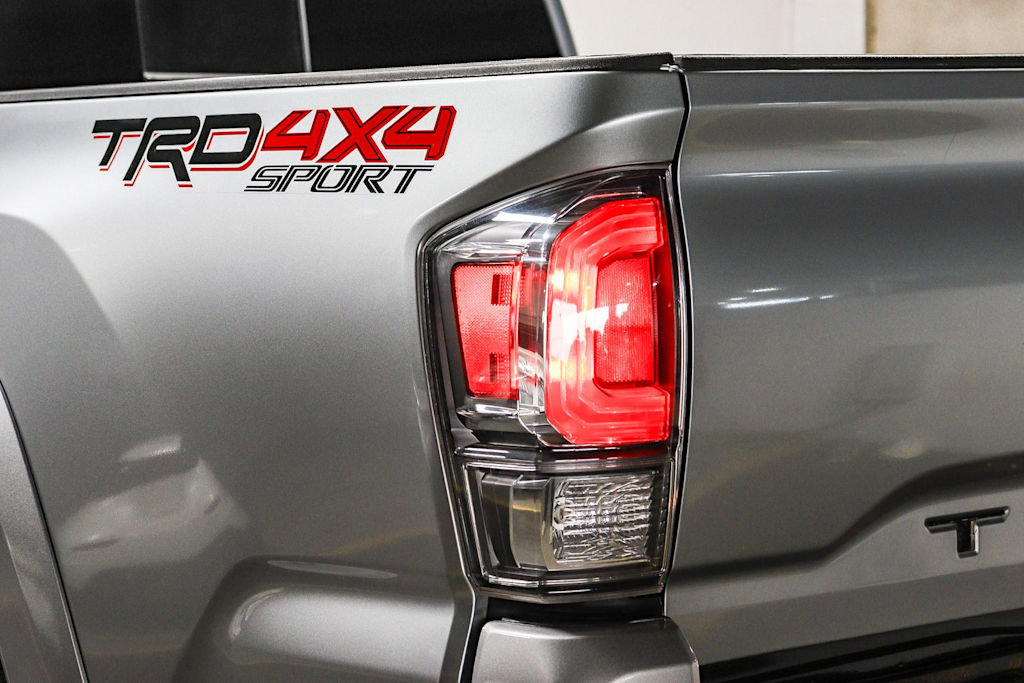 Thumbnail: 2022 Toyota Tacoma - 23