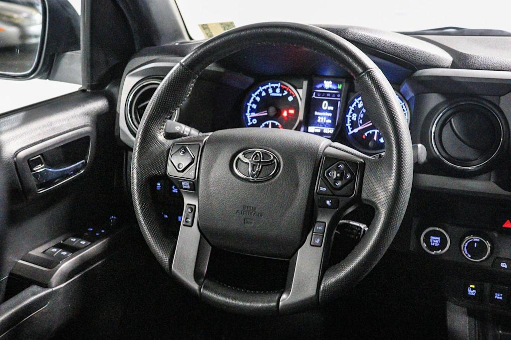 Thumbnail: 2022 Toyota Tacoma - 7