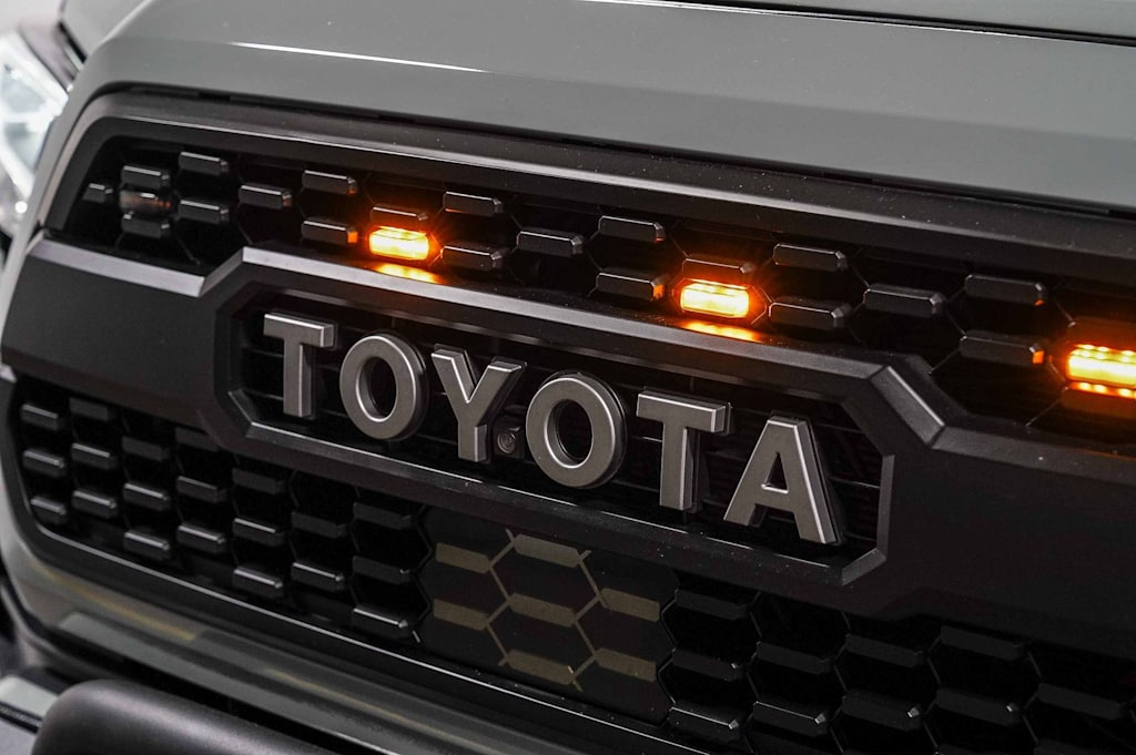 Thumbnail: 2023 Toyota Tacoma - 6