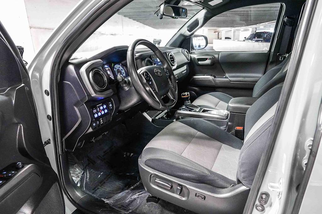 Thumbnail: 2023 Toyota Tacoma - 11